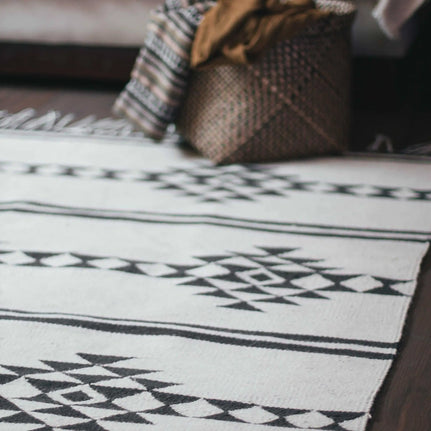 Neutral Medallions Rug - Wool 3'x5'